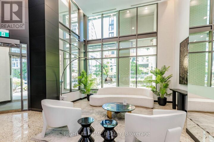 Property Photo:  88 Broadway Avenue East 1605  ON M4P 0A5 