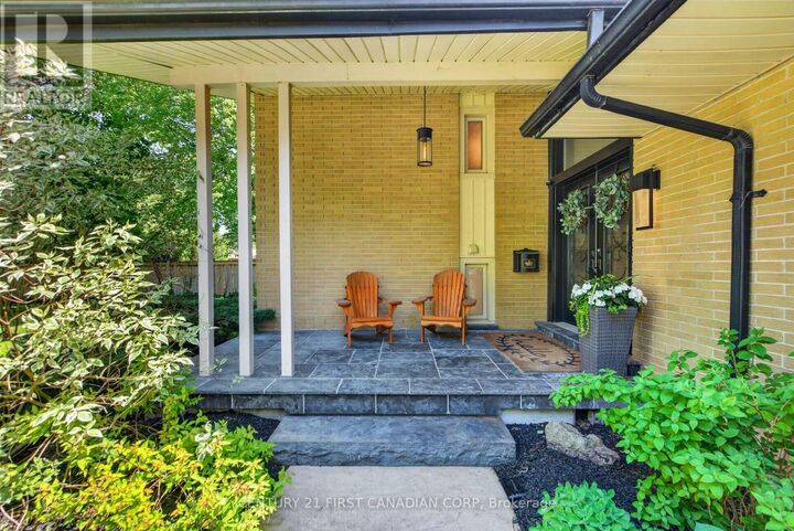Property Photo: 1505 Stoneybrook Crescent ON N5X 1C6