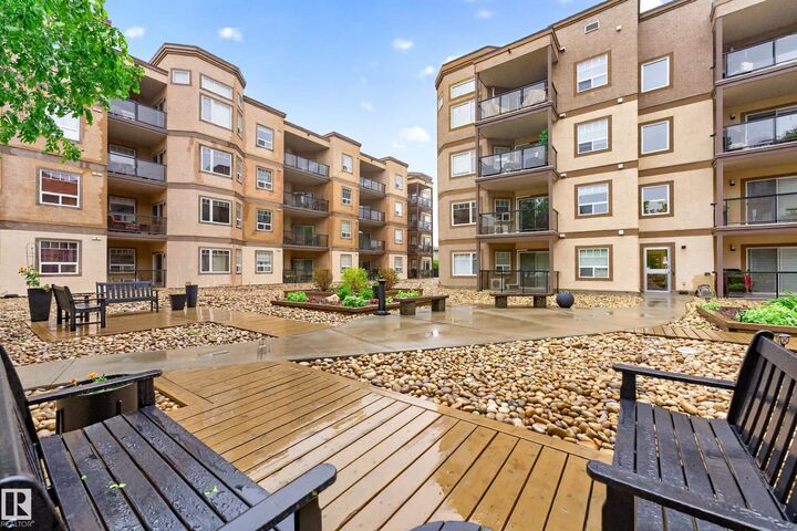 Property Photo:  2045 Grantham Court NW 207  AB T5T 3X6 