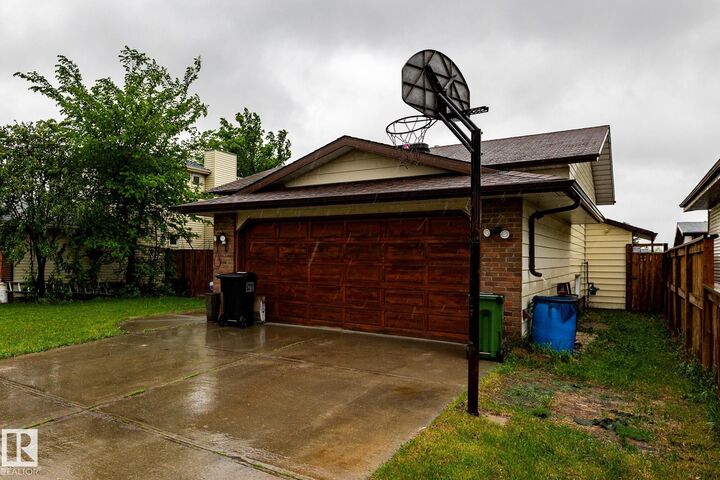 Property Photo:  16312 119 Street NW  AB T5X 4T5 