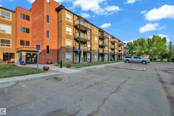 Photo de la propriété:  13907 136 Street NW 305  AB T6V 1Y5 