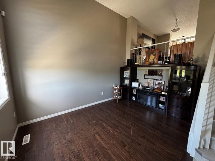 Property Photo: 2905 141 Street SW 14 AB T6W 3M4