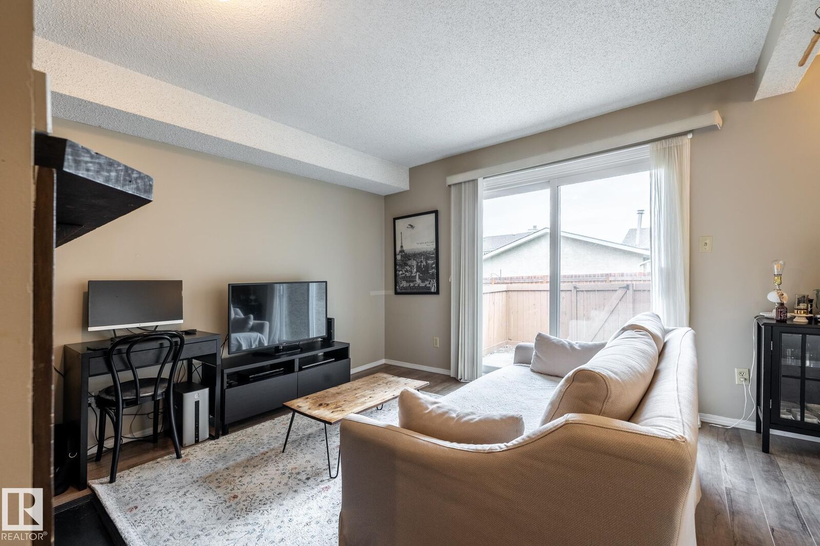 Property Photo: 3812 20 Avenue NW 20 AB T6L 4B2