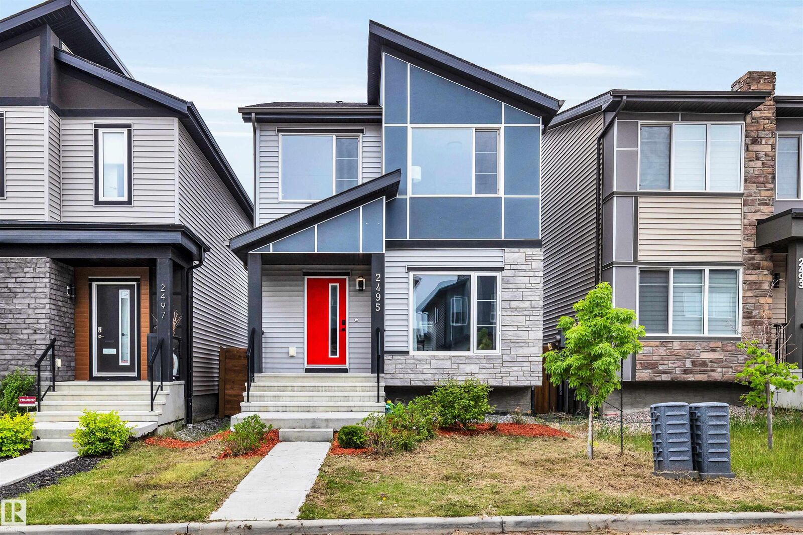 Property Photo:  2495 Kelly Circle Circle SW  AB T6W 4K2 