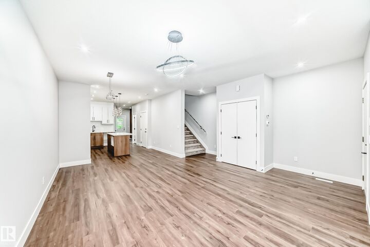 Property Photo:  11170 73 Avenue NW  AB T6G 0C4 