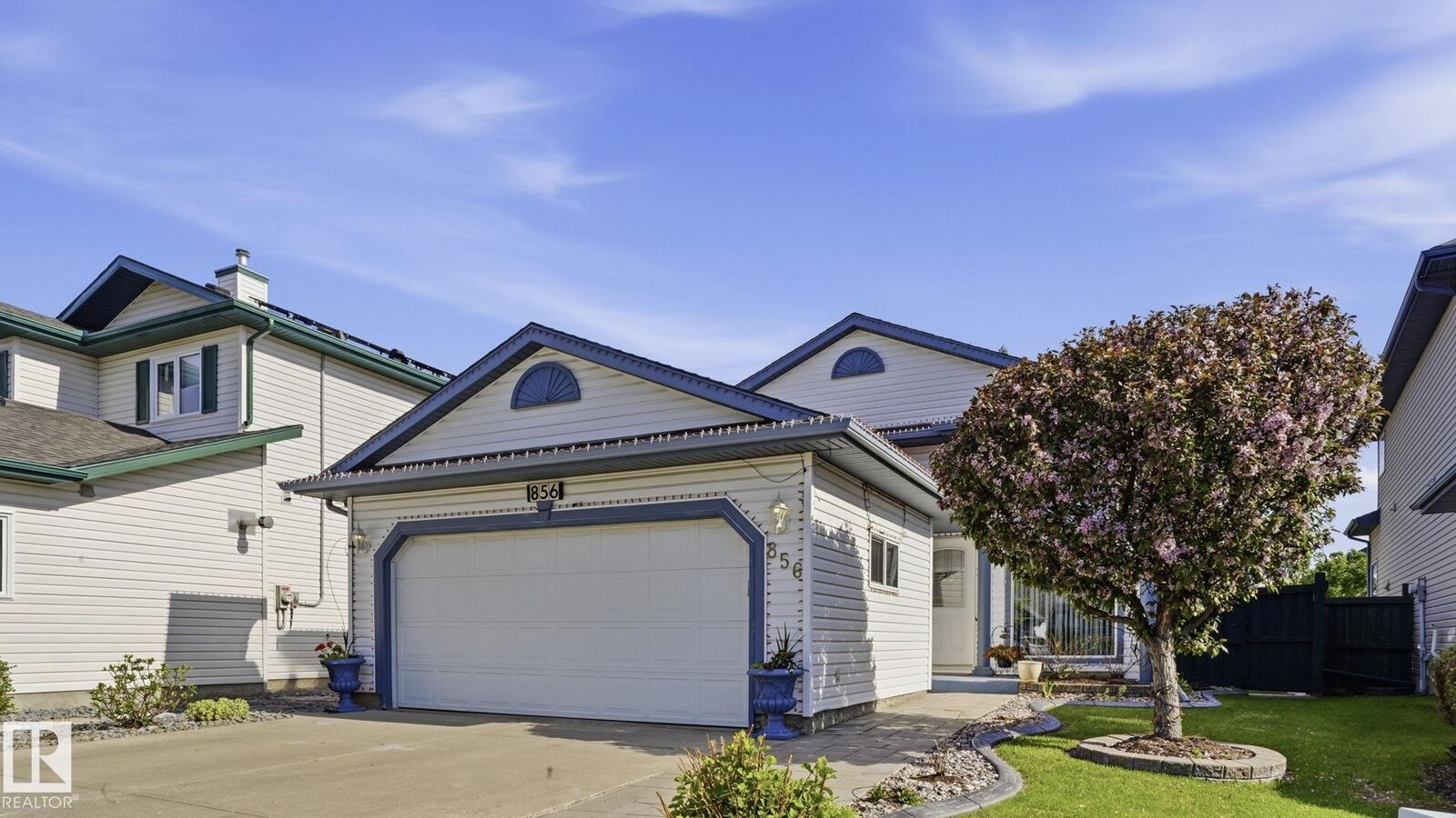 Property Photo:  856 Graham Wynd NW  AB T5T 6N5 