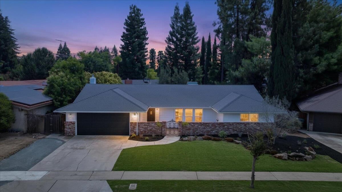 Property Photo:  3255 W Fremont  CA 93711 