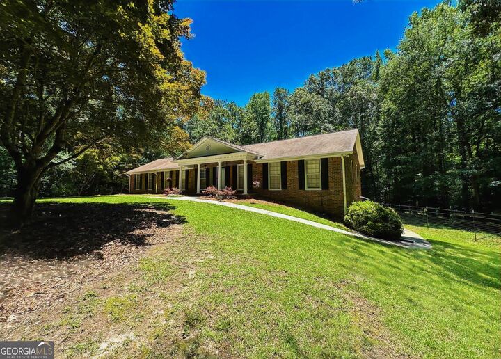 Property Photo: 2571 Victory Drive GA 30135