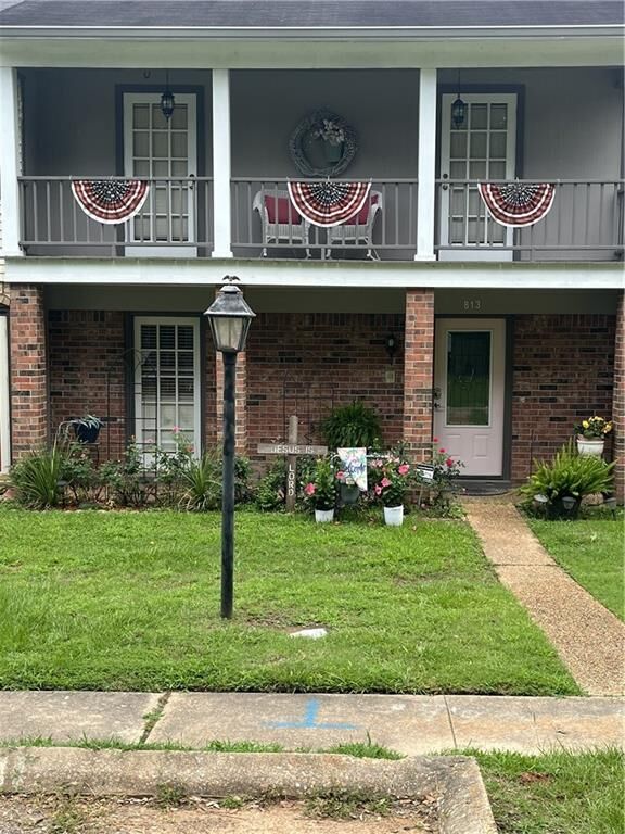 Property Photo:  813 Parkway Drive  LA 71457 