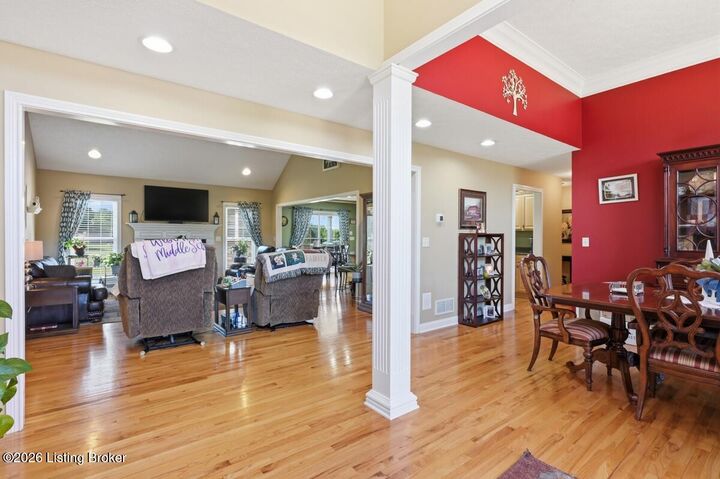 Property Photo: 106 Dartmore Ct KY 42701