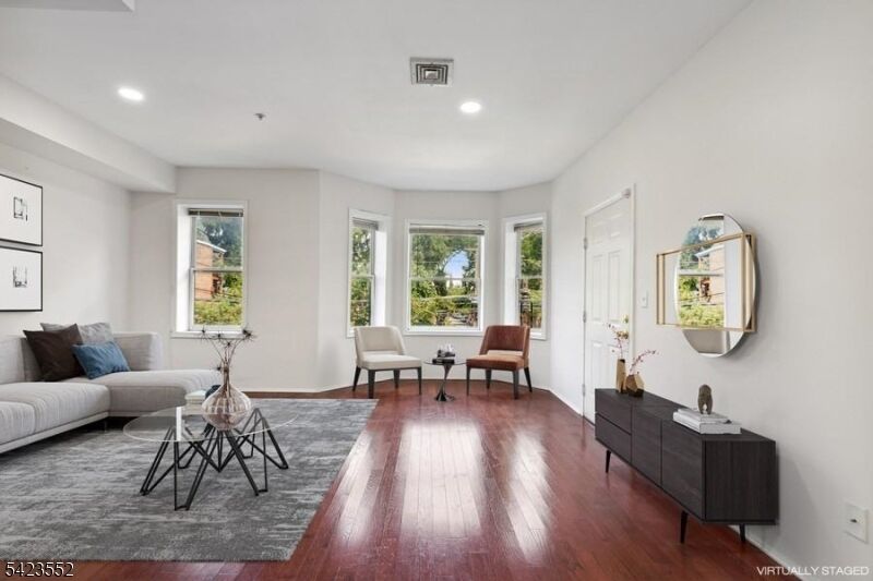 Property Photo:  64 James St  NJ 07102 