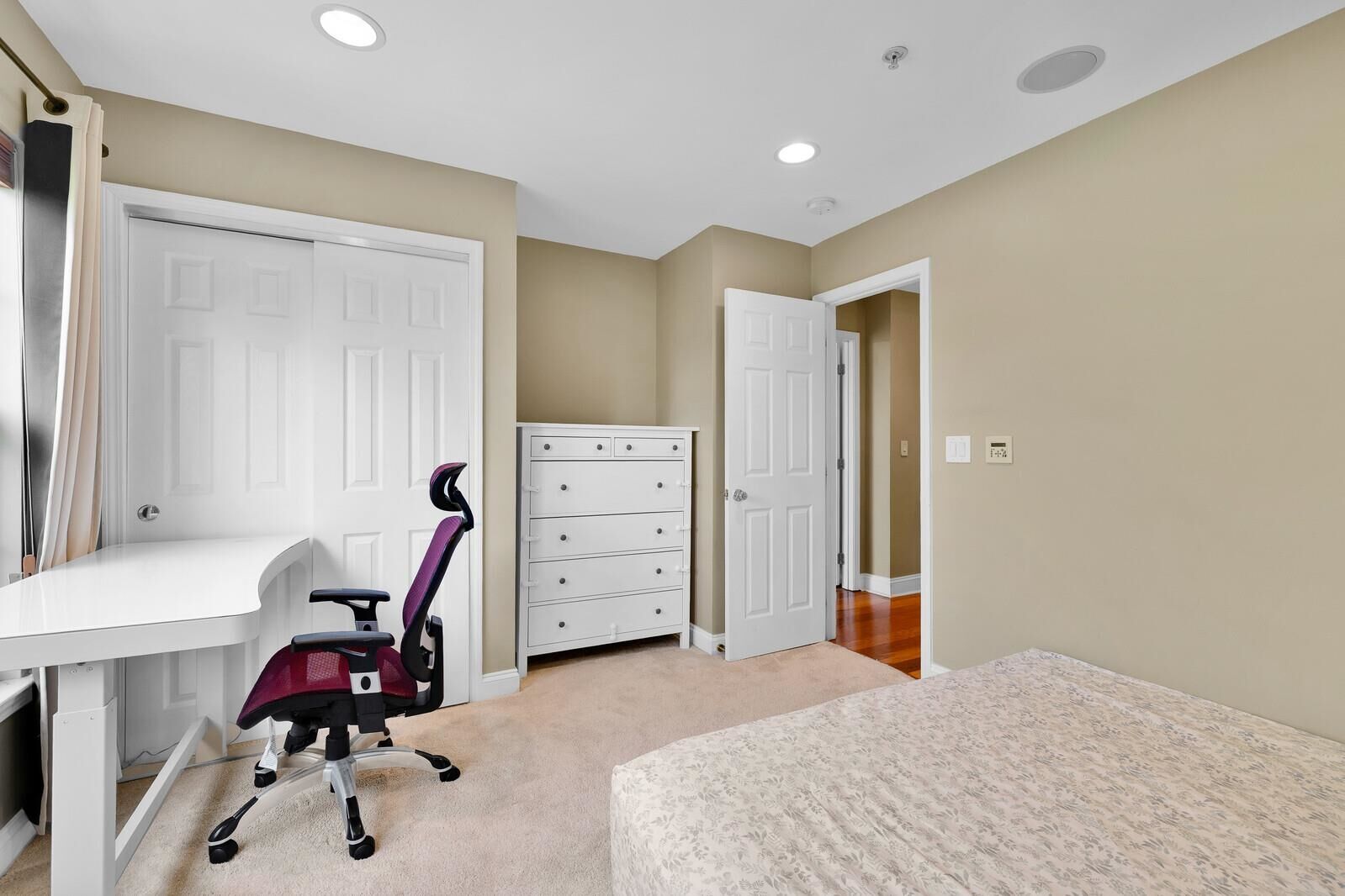 Property Photo:  196 Blue Heron Dr 196  NJ 07094 