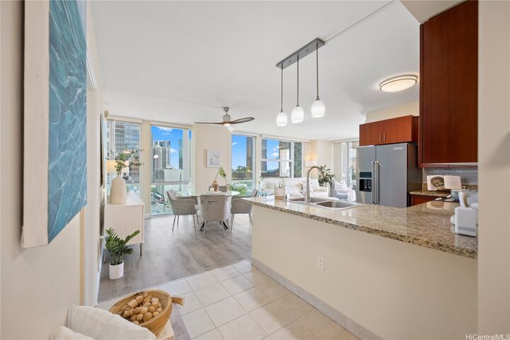 Property Photo:  909 Kapiolani Boulevard 1101  HI 96814 