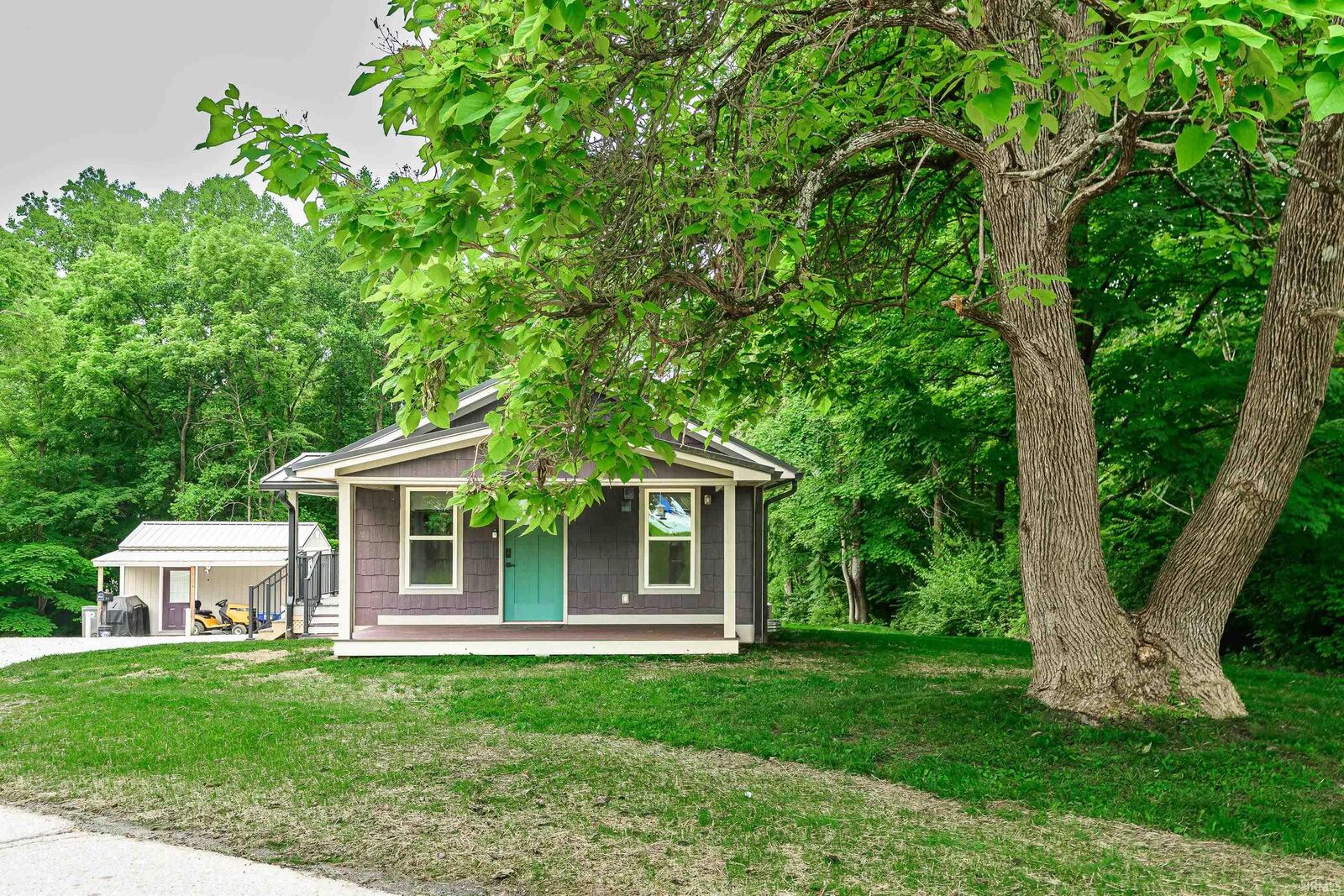 Property Photo:  2415 W Fountain Drive  IN 47404 
