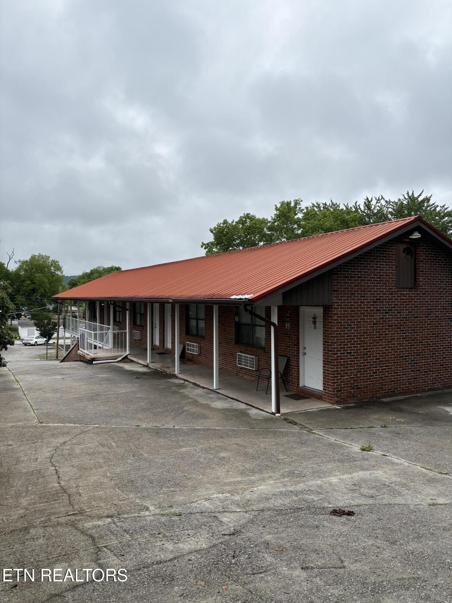 Property Photo: 128 S 3rd St 22 TN 37763