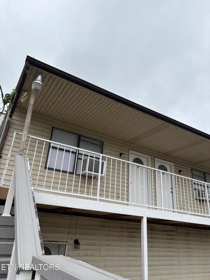 Property Photo:  162 E Race St 31  TN 37763 