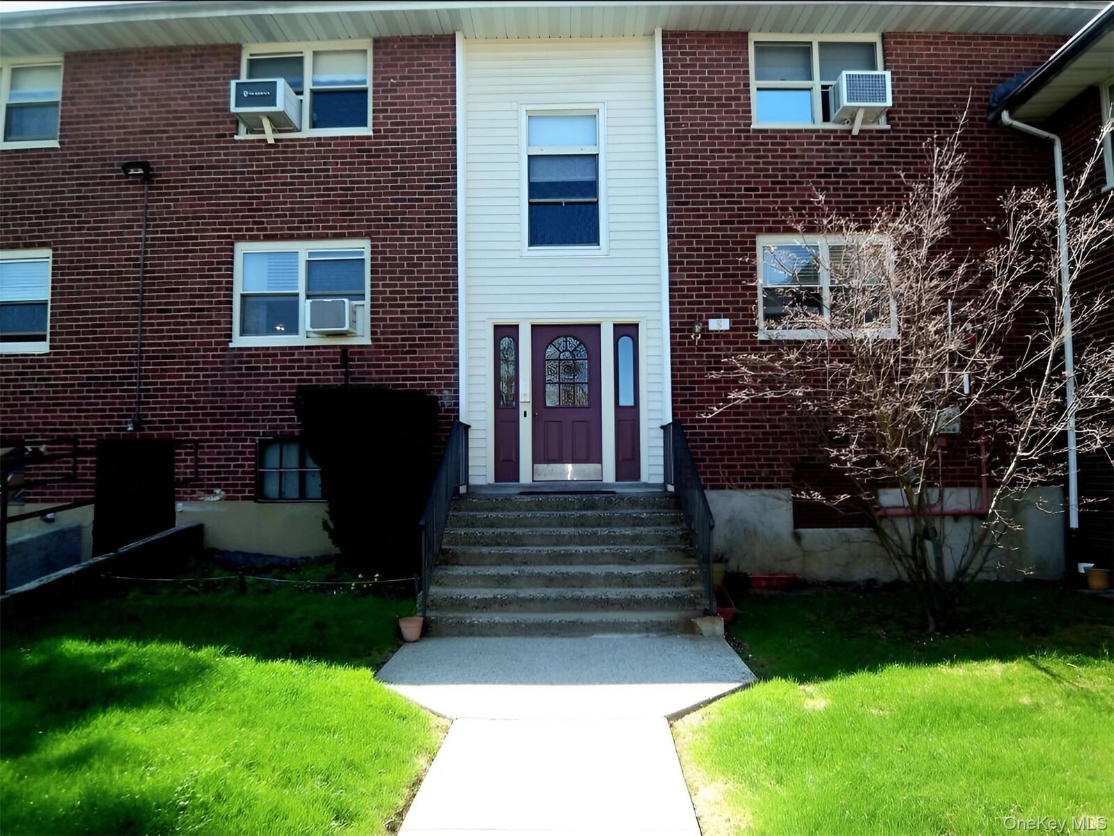 Property Photo:  8 Cascade Terrace 1D  NY 10703 