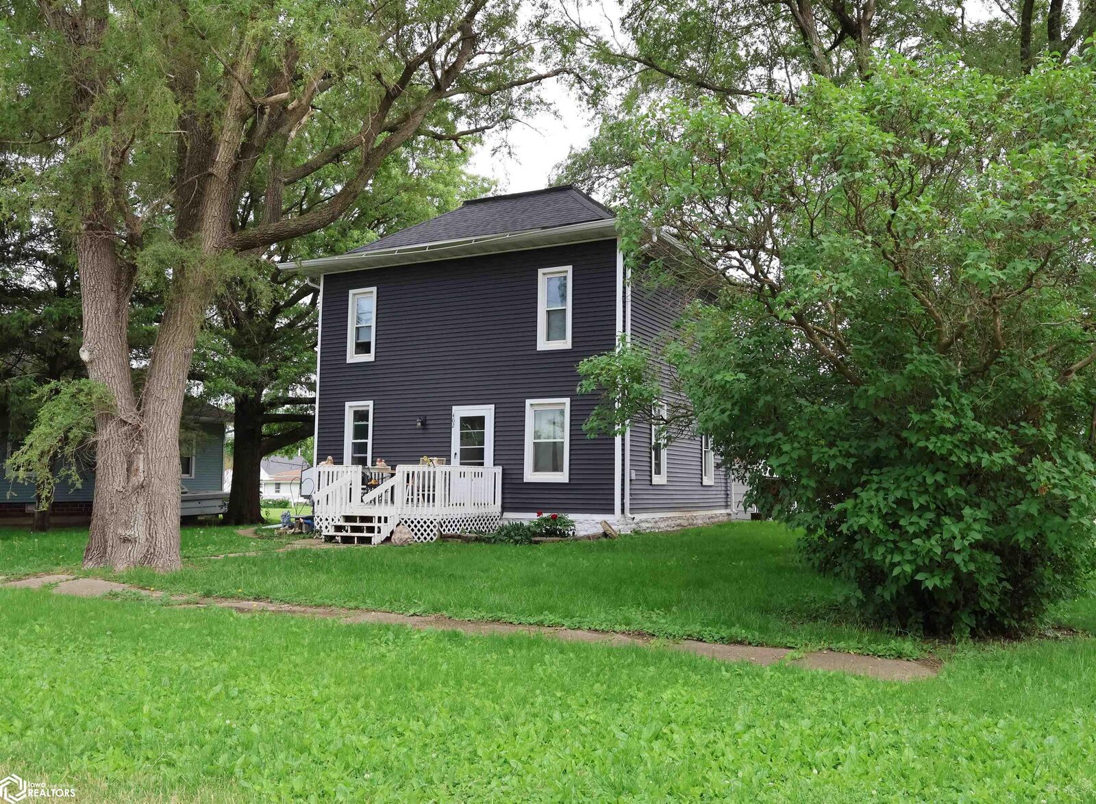 Property Photo:  402 3rd Street  IA 50162 