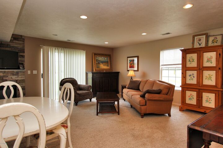 Property Photo:  5428 Rivertown Circle SW  MI 49418 