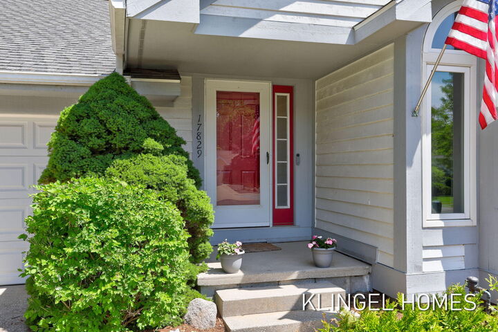 Property Photo: 17829 Cherokee Drive MI 49456