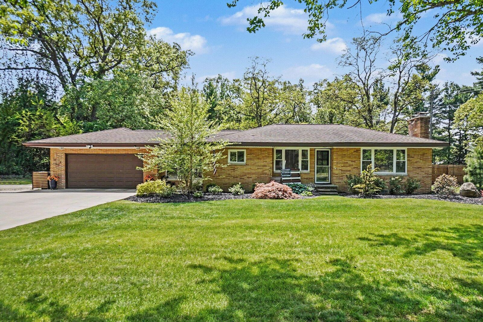 Property Photo: 5525 Dowling Street MI 49437