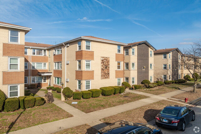 Property Photo: 8536 W Gregory Street 1S IL 60656
