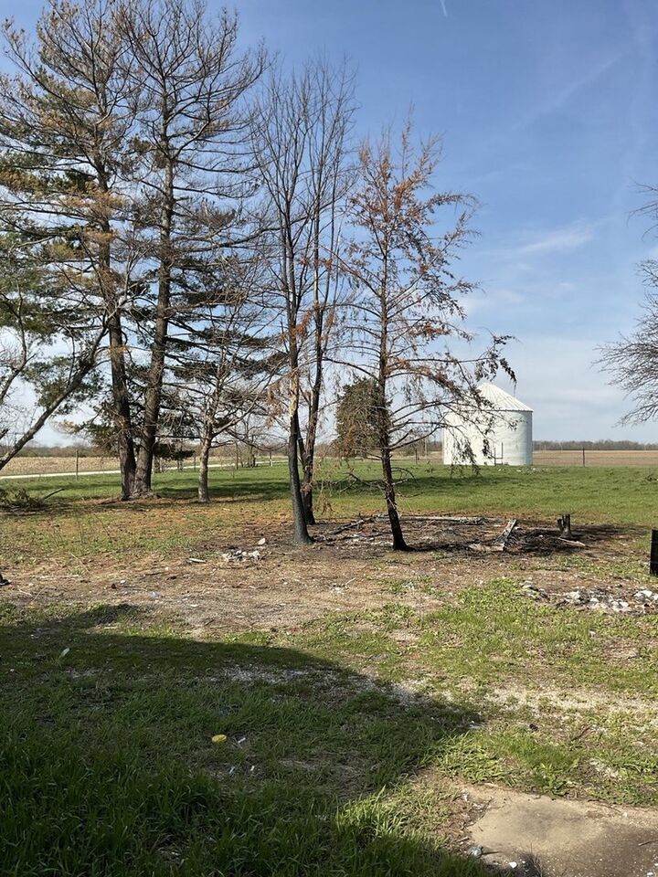 Property Photo:  8809 E 3100 North Road  IL 61865 
