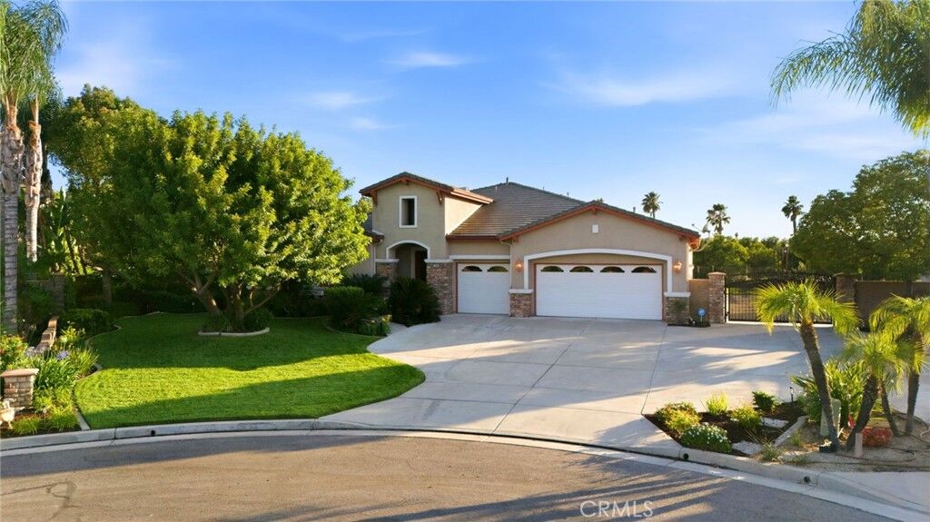 Property Photo: 1268 Viento Court CA 92508