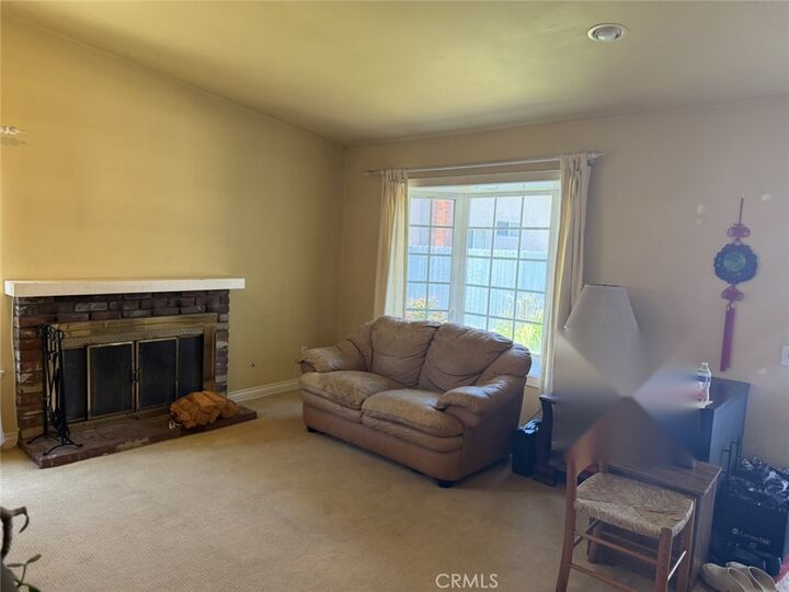 Property Photo:  3852 Uris Ct  CA 92606 