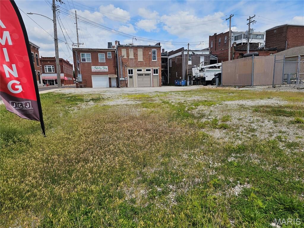 Property Photo:  120 W Water Street  IL 62049 