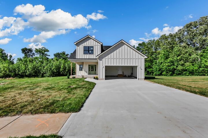 Property Photo: 357 Chase Dr TN 37043
