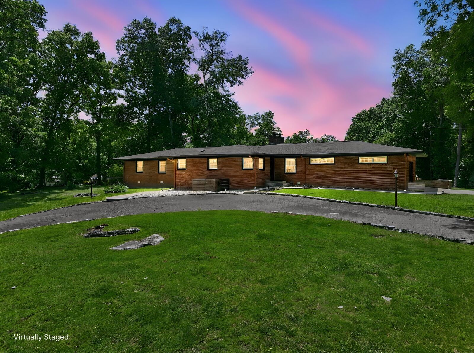 Property Photo:  412 S Valley Rd  TN 37160 
