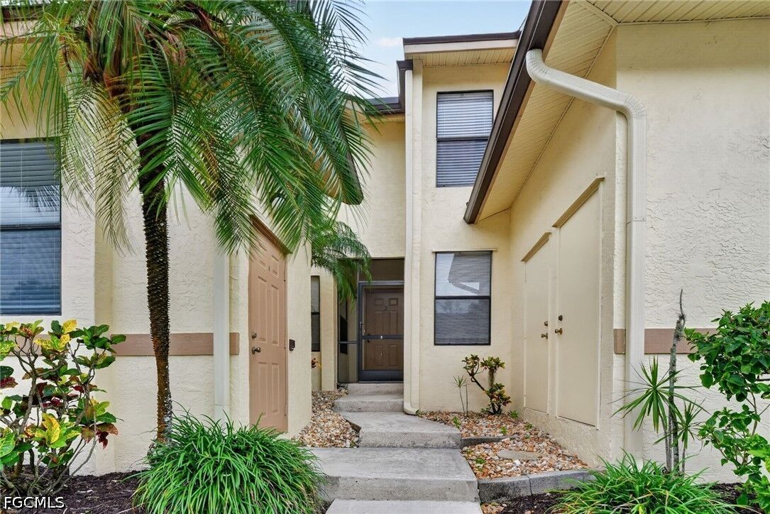 Property Photo: 15206 Parkside Drive 102 FL 33908