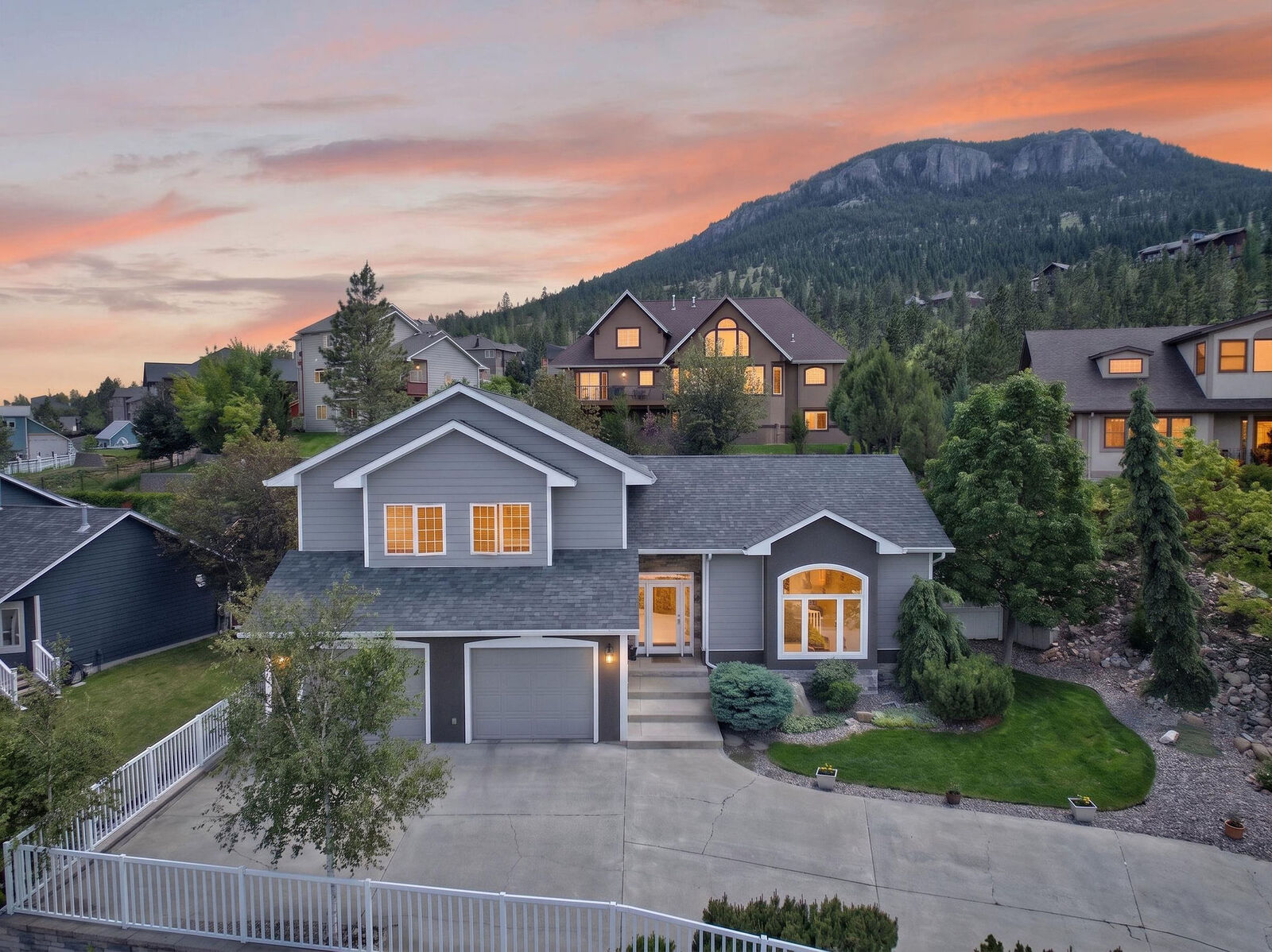 Property Photo:  2001 University Street  MT 59601 