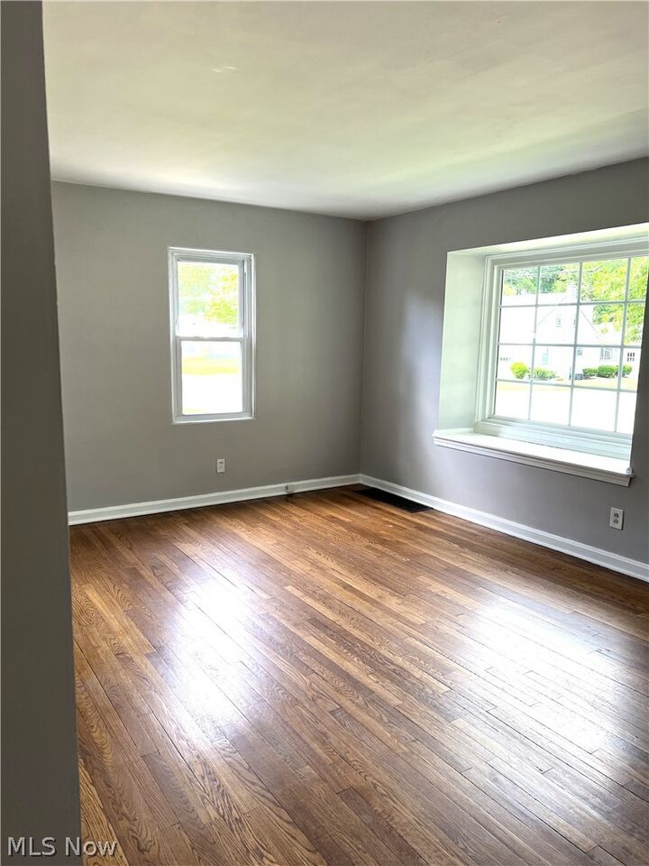 Property Photo:  529 S Madison Avenue  OH 44460 