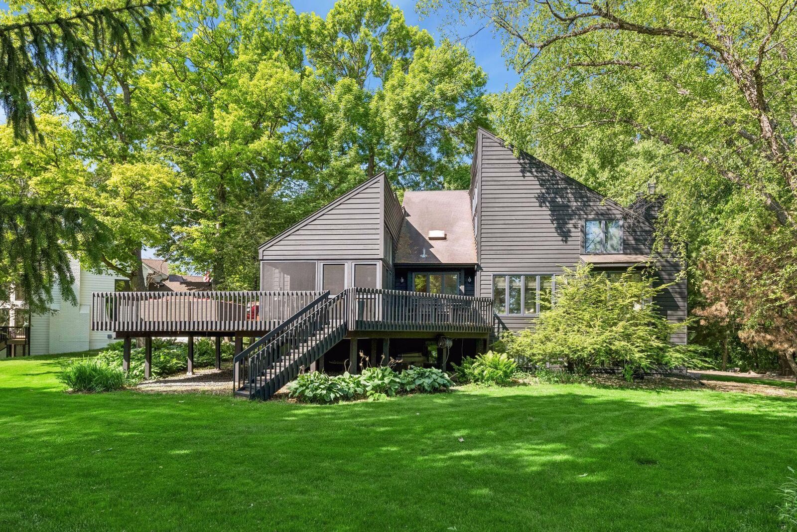 Property Photo:  16890 5th Avenue N  MN 55447 