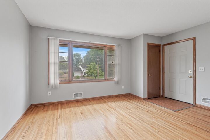 Property Photo:  8542 Plymouth Avenue N  MN 55427 