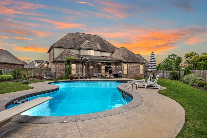 Property Photo: 4201 Willowbend Drive AR 72758