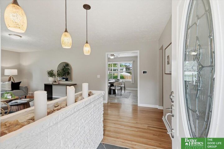 Property Photo:  2728 S 48th Avenue  NE 68106 