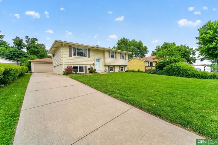Property Photo:  2842 S 117th Street  NE 68144 