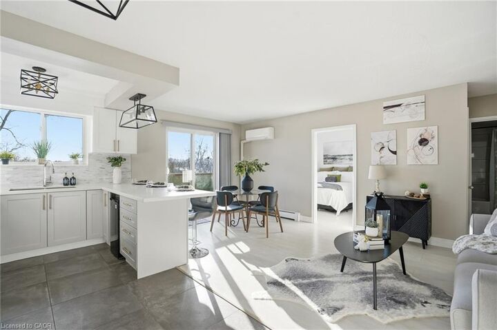 Property Photo:  2373 King Street E 38  ON L8K 1X9 