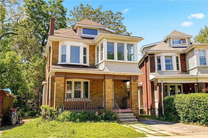 Property Photo:  48 Glendale Avenue S  ON L8M 3E8 