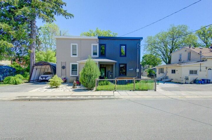 Property Photo:  11 Davidson Street  ON N1S 2T8 