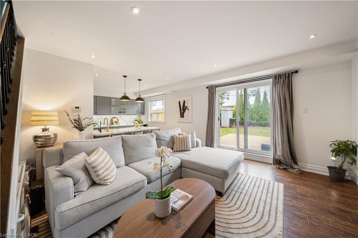 Property Photo:  469 Claridge Road 4  ON L7N 2S1 