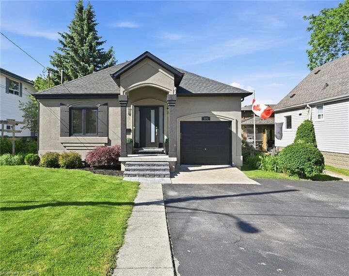 Property Photo: 205 Dumbarton Avenue ON L8K 5C2