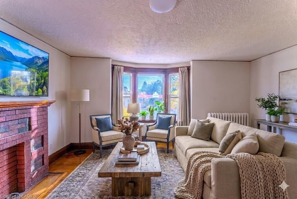 Property Photo:  1369 Main Street E 2  ON L8K 1B8 