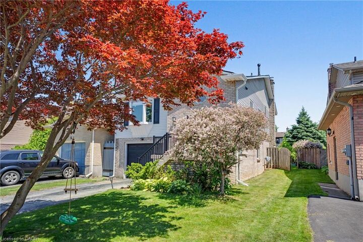 Property Photo:  7 Rembrandt Drive  ON L3M 4Z6 