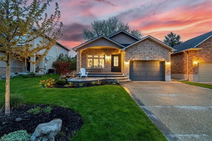 Property Photo:  147 Valridge Drive  ON L9G 4Y4 
