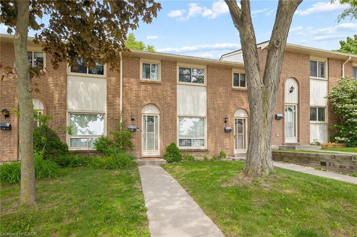 Property Photo:  165 Green Valley Drive 13  ON N2P 1K3 