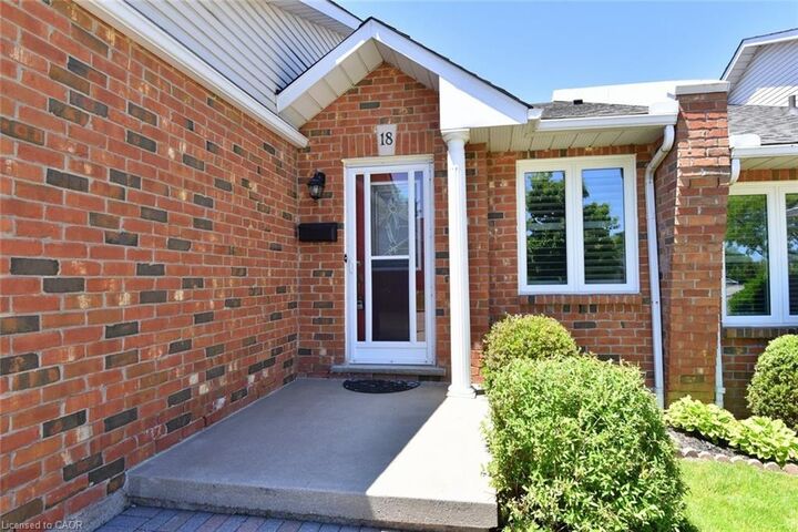 Property Photo:  60 Rice Avenue 18  ON L9C 7S3 